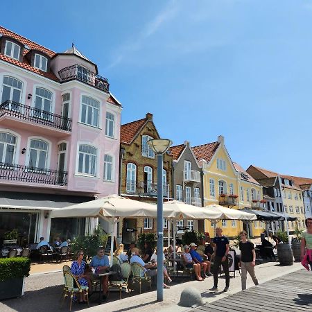 Harbour Walk Aparthotel Sønderborg Exteriör bild