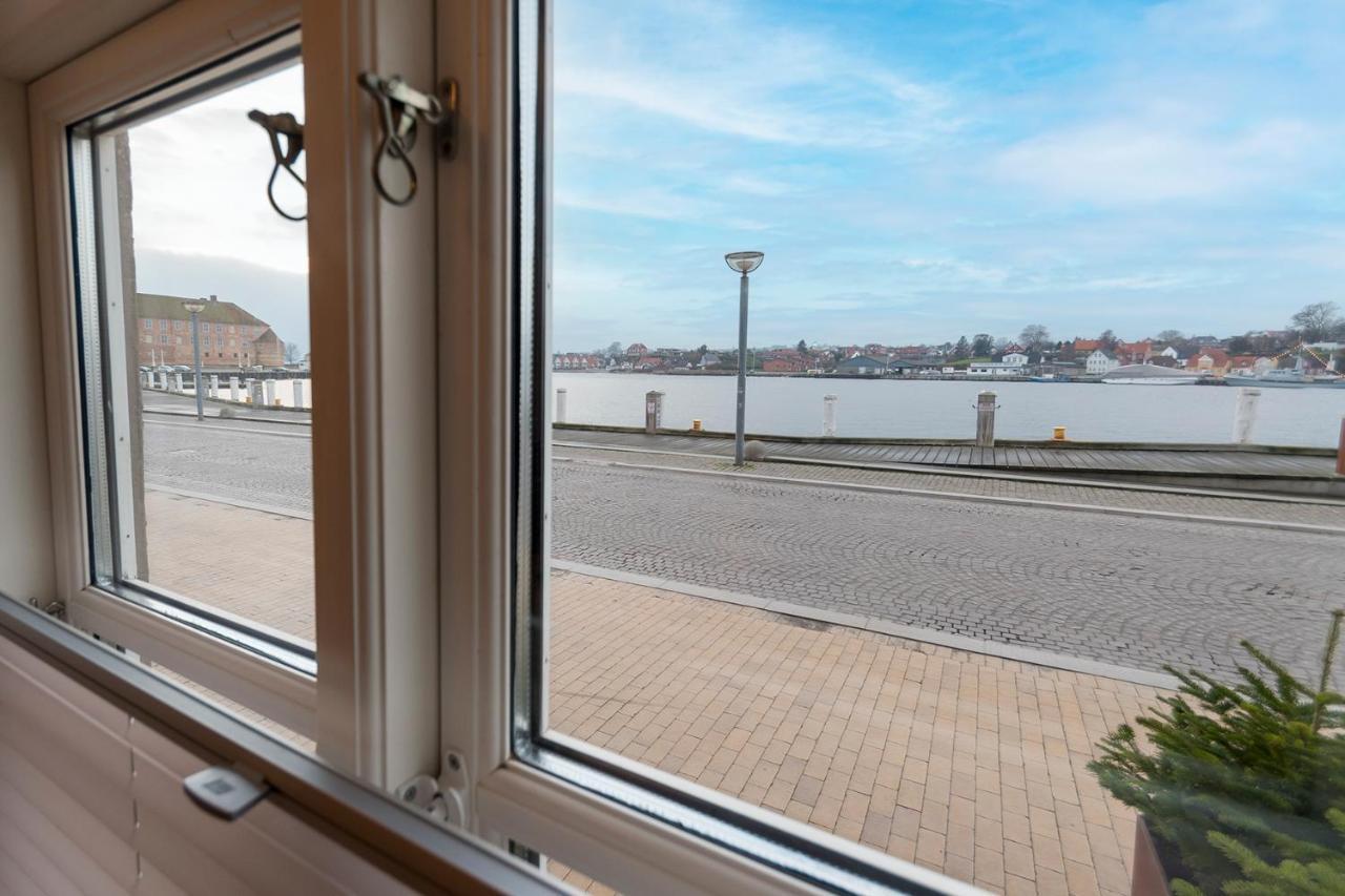 Harbour Walk Aparthotel Sønderborg Exteriör bild